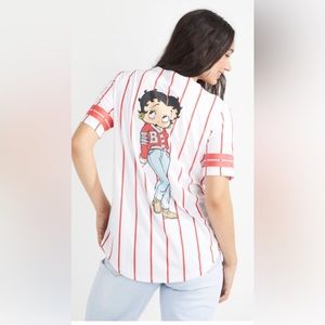 White and Red Graphic Polo Jersey with Short Sleeves